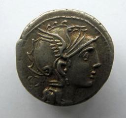Monnaie romaine, Rome, 111-110Romeinse Munt, Rome, 111-110 | Ap. Claudius Pulcher ; T. Manlius Mancinus ;  Q. Urbinius. Ruler