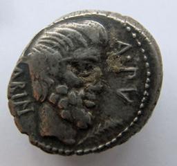 Monnaie romaine, Rome, 89 v. ChrRomeinse Munt, Rome, 89 v. Chr | L. Titurius L.f. Sabinus. Ruler